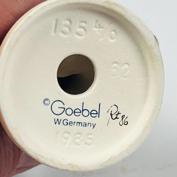 Vintage 1986 Goebel Hummel Soloist Figurine #135 4/0  TMK 6 w/Box - Picture 6 of 7